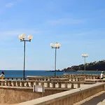 5 Minutes Walk From The Apartmán