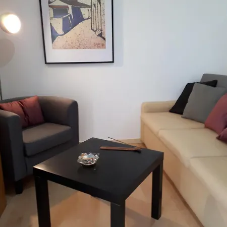 5 Minutes Walk From The * Αλμπουφέιρα