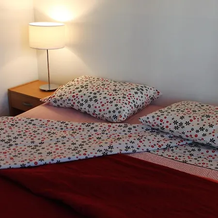 Daire 5 Minutes Walk From The