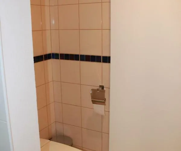 5 Minutes Walk From The Apartament *