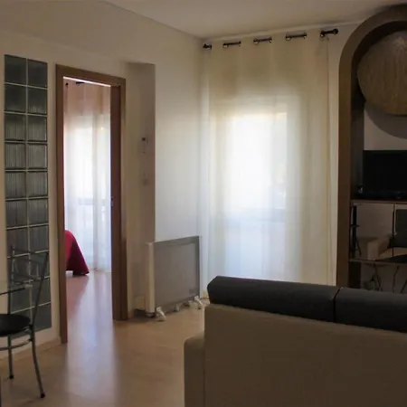 5 Minutes Walk From The Appartement