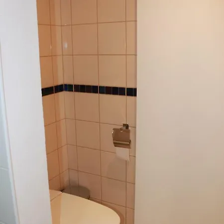 5 Minutes Walk From The Appartement *